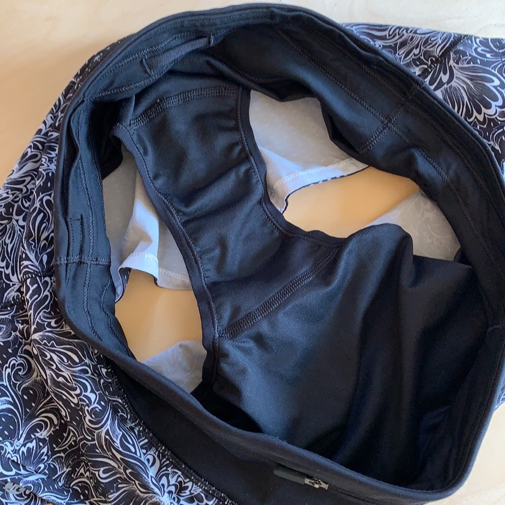Lululemon Speed shorts - Picture 3 of 3